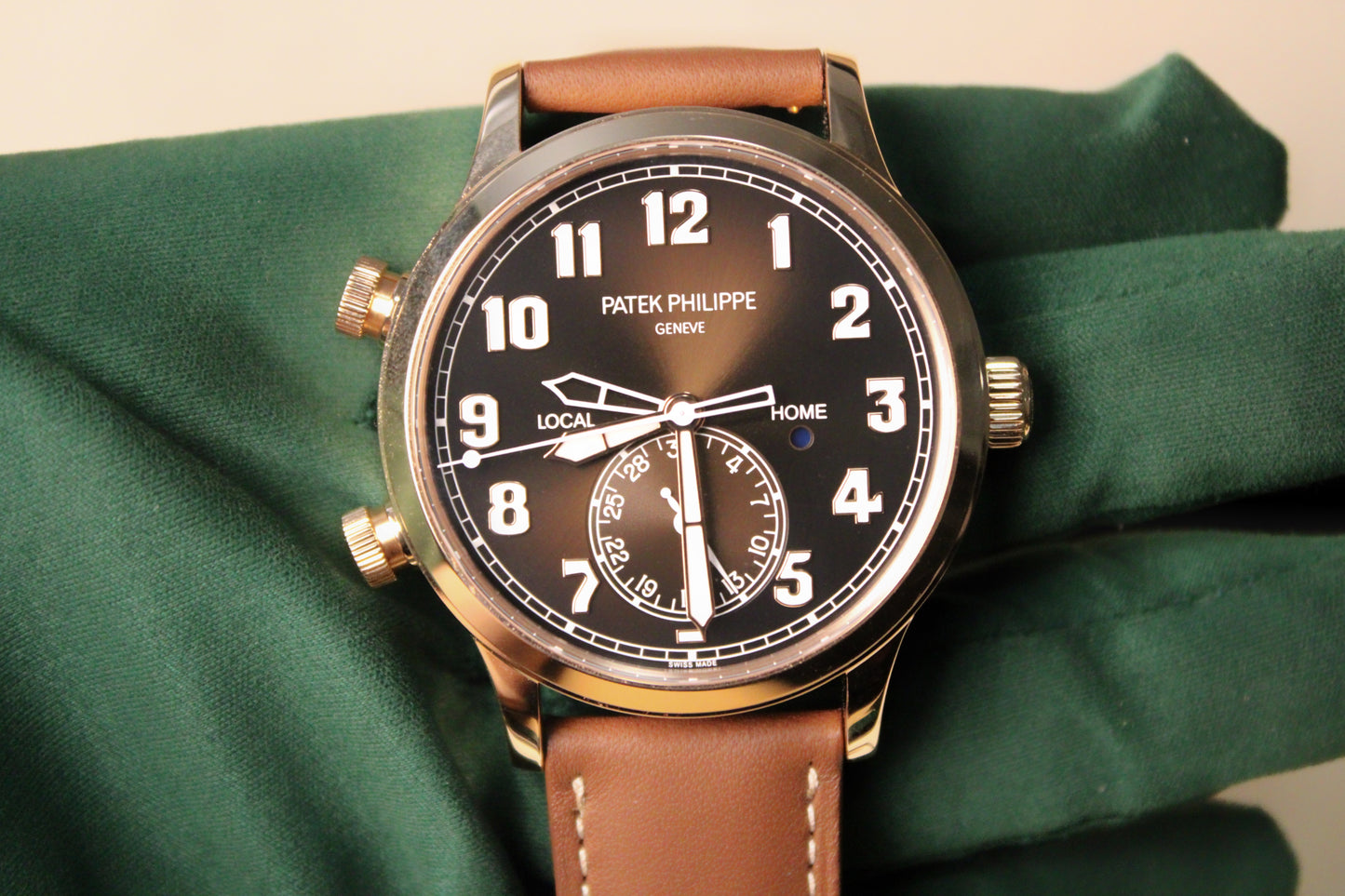 Patek Philippe Pilot Travel Time 5524R-001 · Brand New · Rose Gold · Brown Dial · Full Set 2023 · Original AD Receipt · Box and Papers