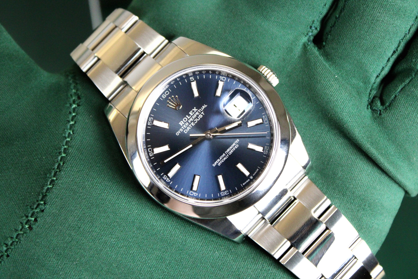 Rolex Datejust 41 126300 · Blue Dial · Smooth Bezel · Oyster · 41mm