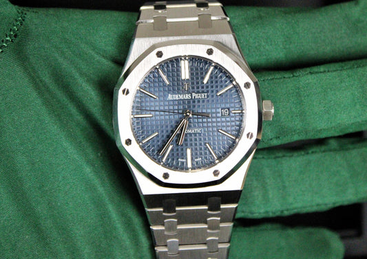 Audemars Piguet Royal Oak 15400ST · Blue Dial · Stainless Steel · 41mm · 2017 · Excellent Condition · Box + Booklet · No Papers
