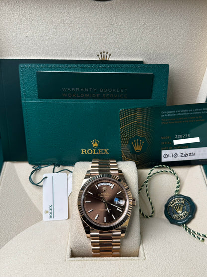 Rolex Day-Date 40 228235 · Everose · Chocolate Dial · Fluted Bezel · Full Set 2024 · Mint Condition