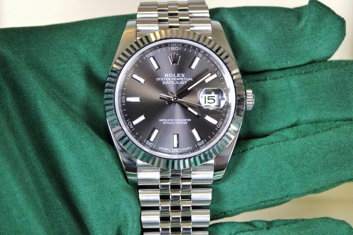 Rolex Datejust 41 126334 · Rhodium Dial · White Gold Fluted Bezel · Jubilee · 41mm
