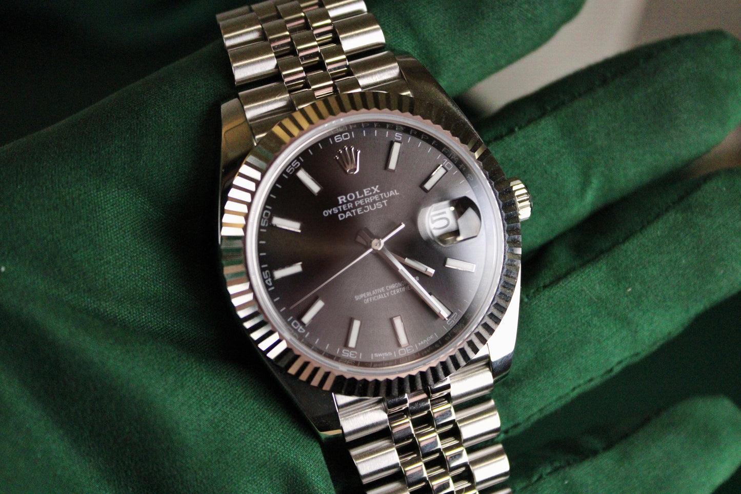 Rolex Datejust 41 126334 · Rhodium Dial · White Gold Fluted Bezel · Jubilee · 41mm