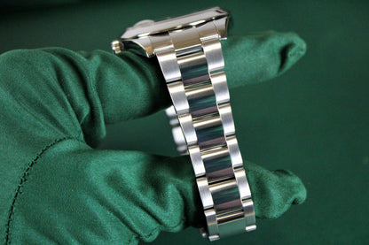 Rolex Datejust 41 126300 · Blue Dial · Smooth Bezel · Oyster · 41mm