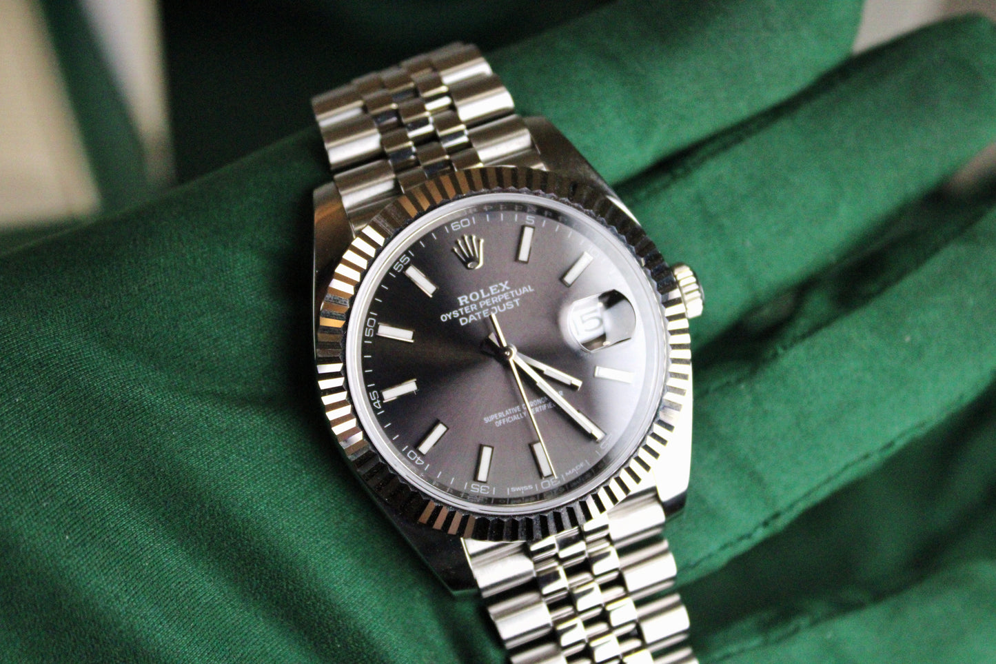 Rolex Datejust 41 126334 · Rhodium Dial · White Gold Fluted Bezel · Jubilee · 41mm