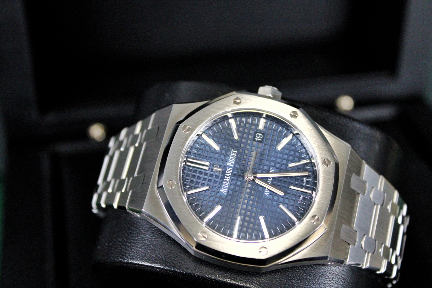 Audemars Piguet Royal Oak 15400ST · Blue Dial · Stainless Steel · 41mm · 2017 · Excellent Condition · Box + Booklet · No Papers