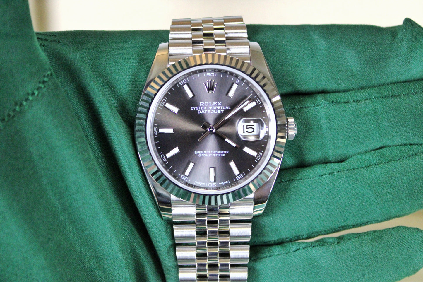 Rolex Datejust 41 126334 · Rhodium Dial · White Gold Fluted Bezel · Jubilee · 41mm