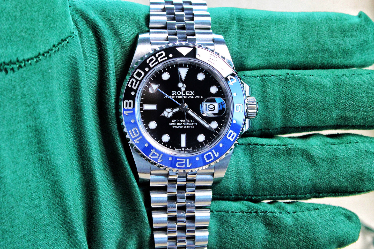 Rolex GMT-Master II 126710BLNR Batgirl/Batman on Jubilee 2021 Mint Condition Complete Set