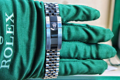 Rolex GMT-Master II 126710BLNR Batgirl/Batman on Jubilee 2021 Mint Condition Complete Set